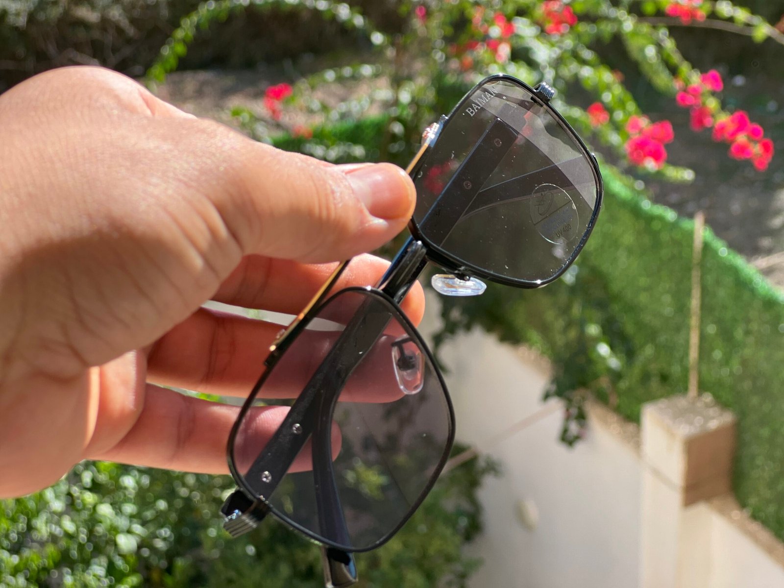 Lunettes homme monture dorée rectangulaire – verres bruns UV400